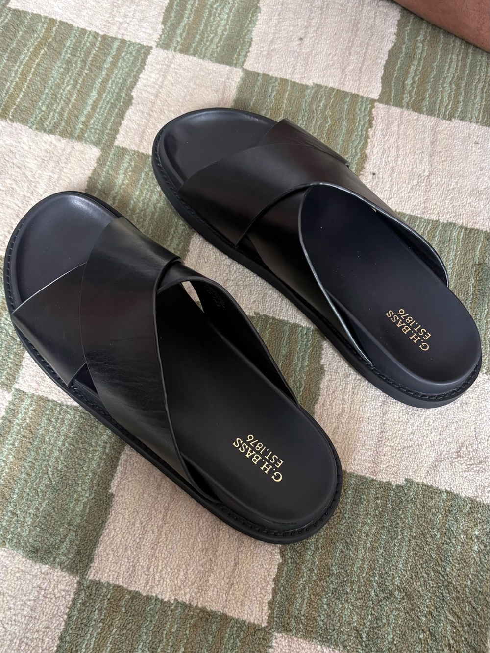 G.H. Bass & Co. Men's Black Leather Crisscross Slide Sandals